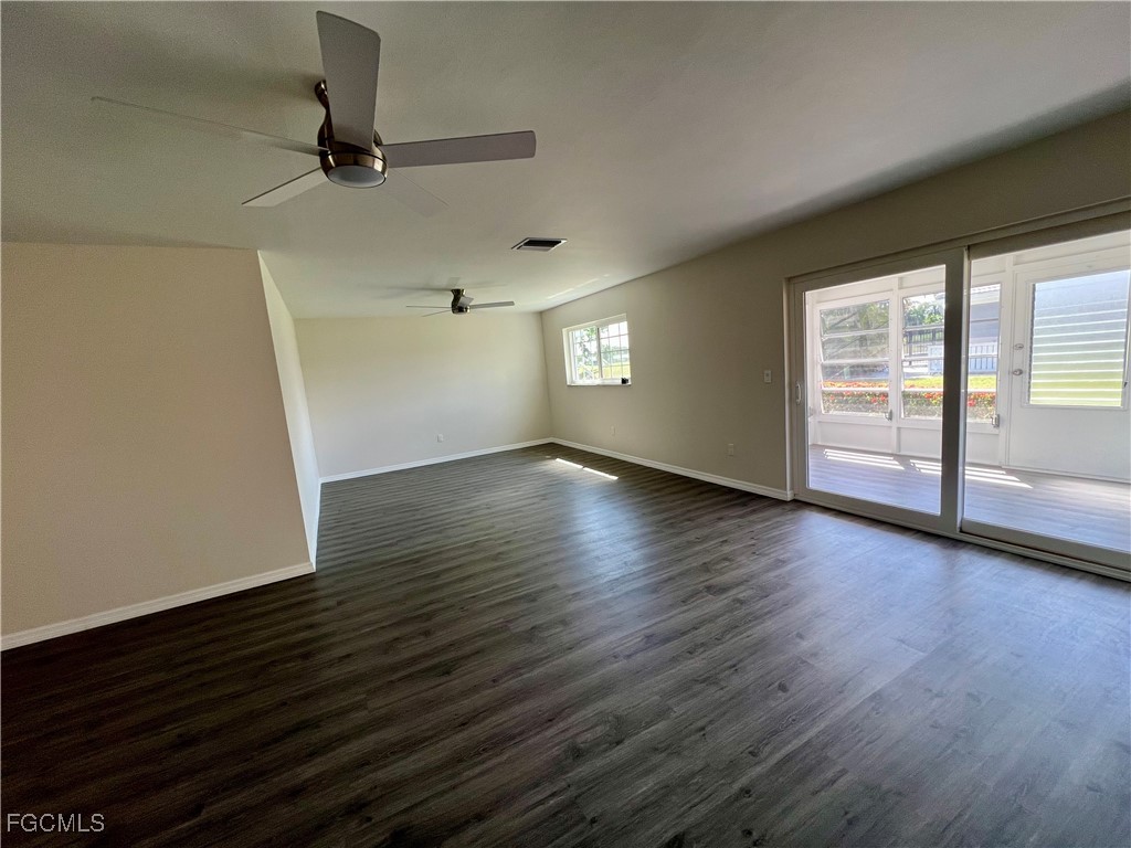 1382 Myerlee Country Club Boulevard Fort Myers FL 33919 2025012440 image15