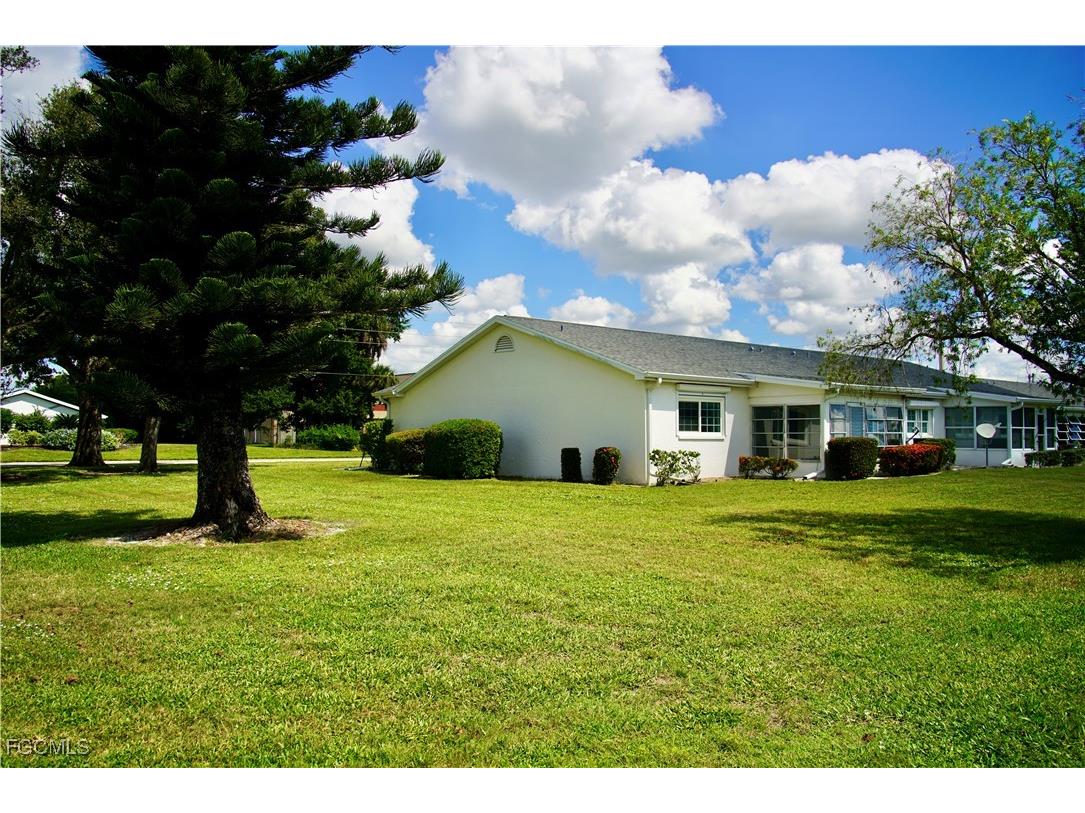 1382 Myerlee Country Club Boulevard Fort Myers FL 33919 2025012440 image4