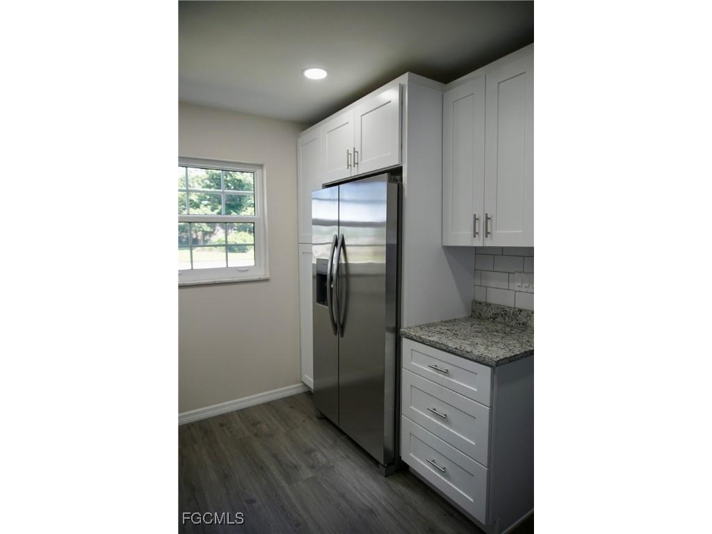 1382 Myerlee Country Club Boulevard Fort Myers FL 33919 2025012440 image8