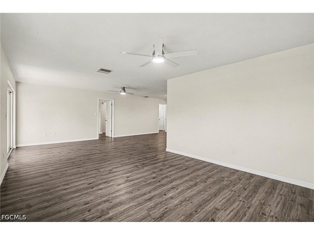 1382 Myerlee Country Club Boulevard Fort Myers FL 33919 2026019234 image3