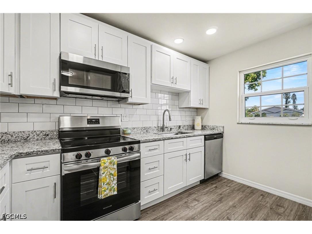 1382 Myerlee Country Club Boulevard Fort Myers FL 33919 2026019234 image6
