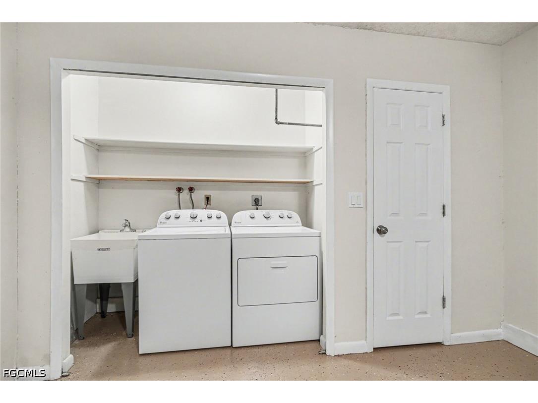 1382 Myerlee Country Club Boulevard Fort Myers FL 33919 2026019234 image8