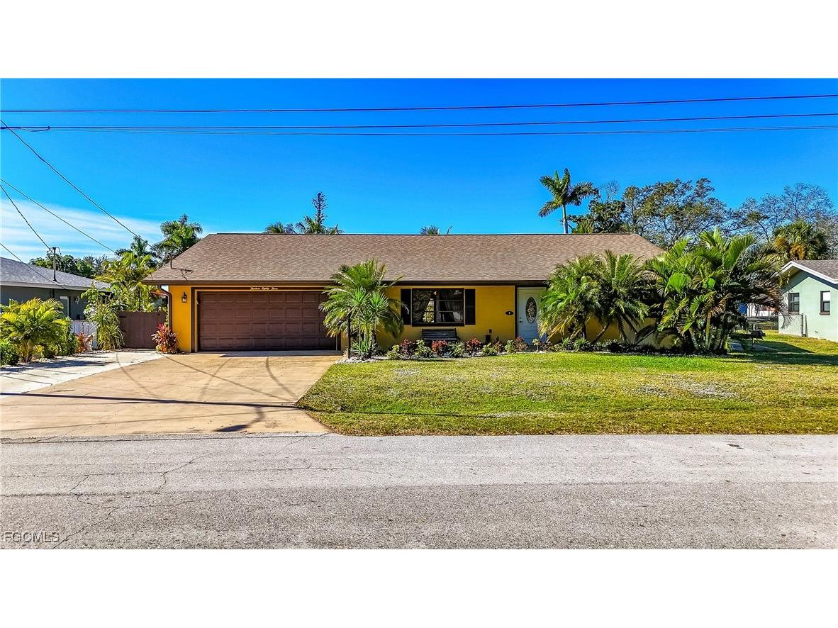 1383 Harbor View Drive North Fort Myers FL 33917 2025024498 image1