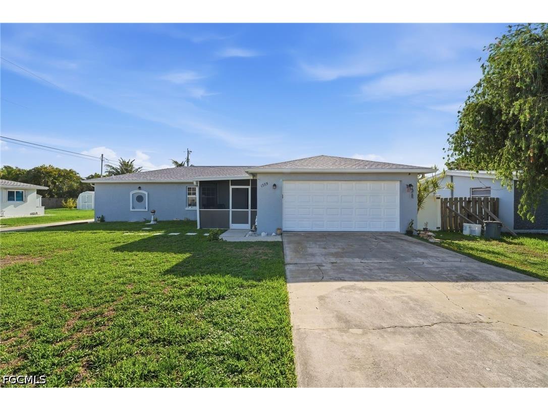 1385 Pine Avenue North Fort Myers FL 33917 2026023327 image1