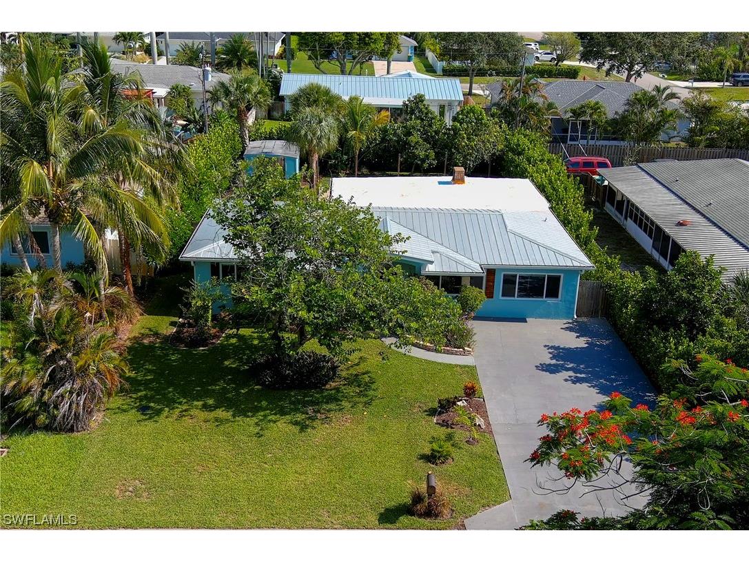 1385 Wisconsin Drive Naples FL 34103 223057098 image1