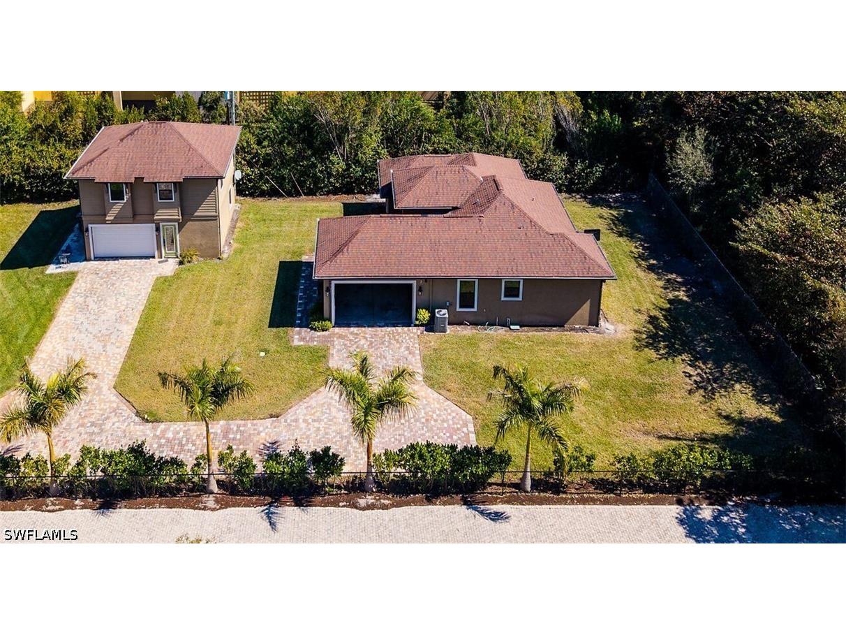 1386 Rosemary Lane Naples FL 34103 226015621 image1