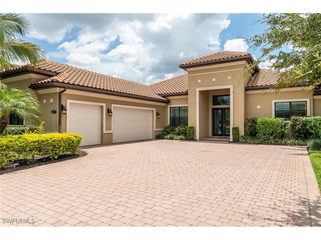 1387 Mockingbird Drive Naples FL 34120 225058187 image1