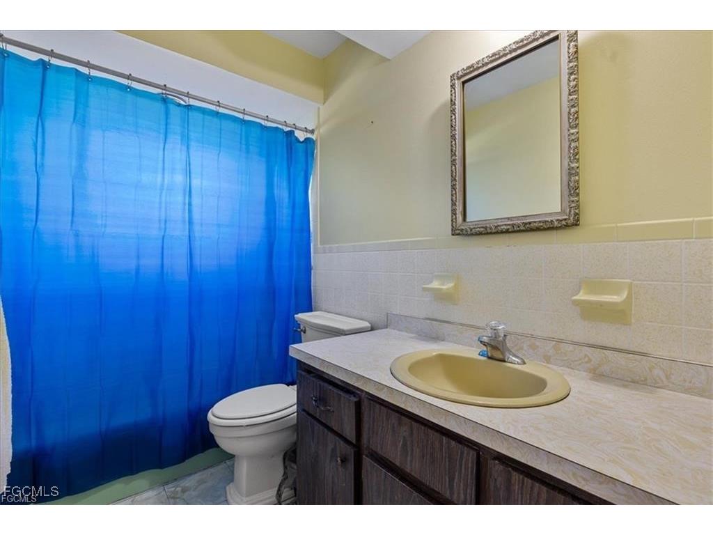 1387 Sunrise Drive North Fort Myers FL 33917 2025020394 image10