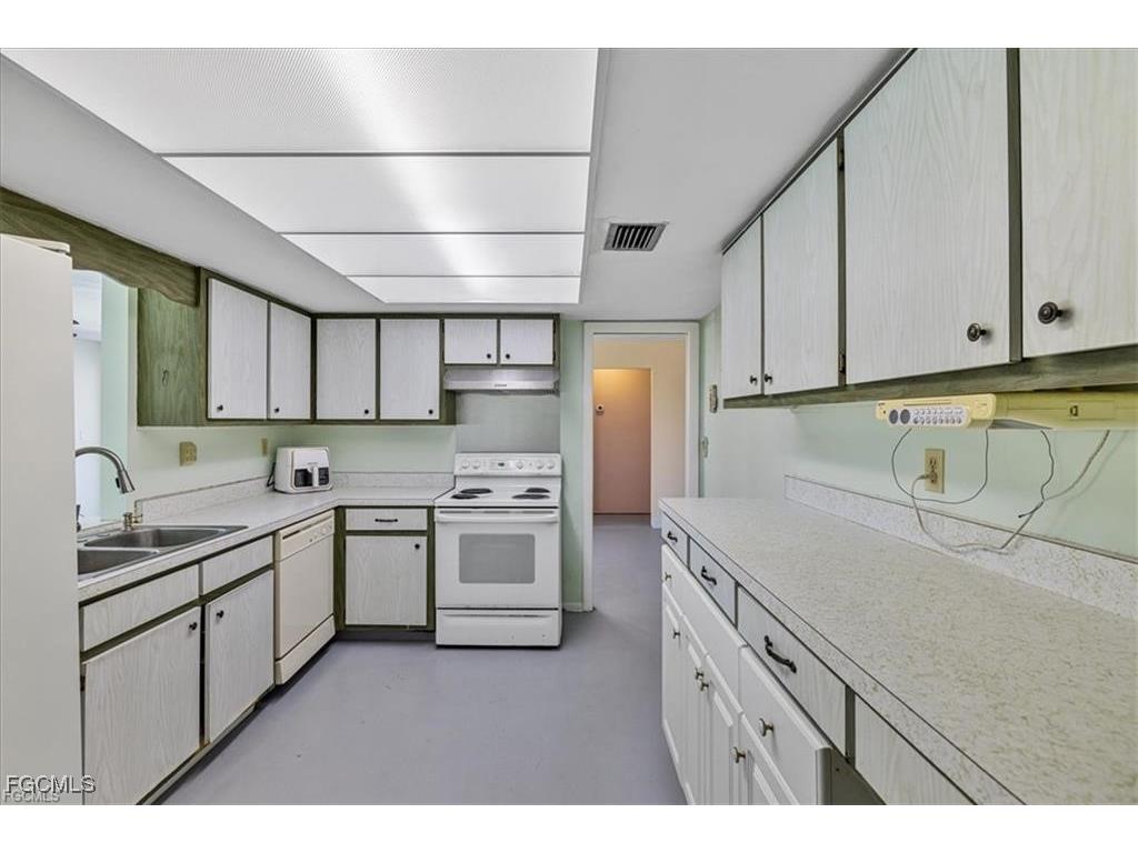 1387 Sunrise Drive North Fort Myers FL 33917 2025020394 image12