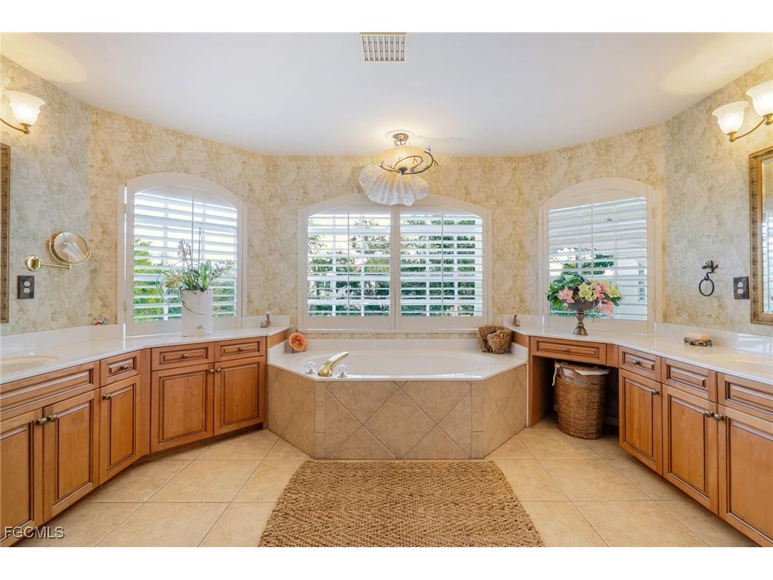 13881 Blenheim Trail Road Fort Myers FL 33908 2025014201 image29