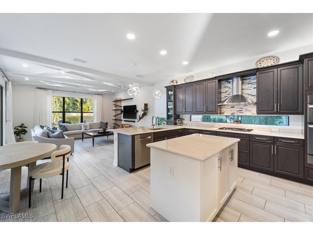 13884 Luna Drive Naples FL 34109 225072057 image8