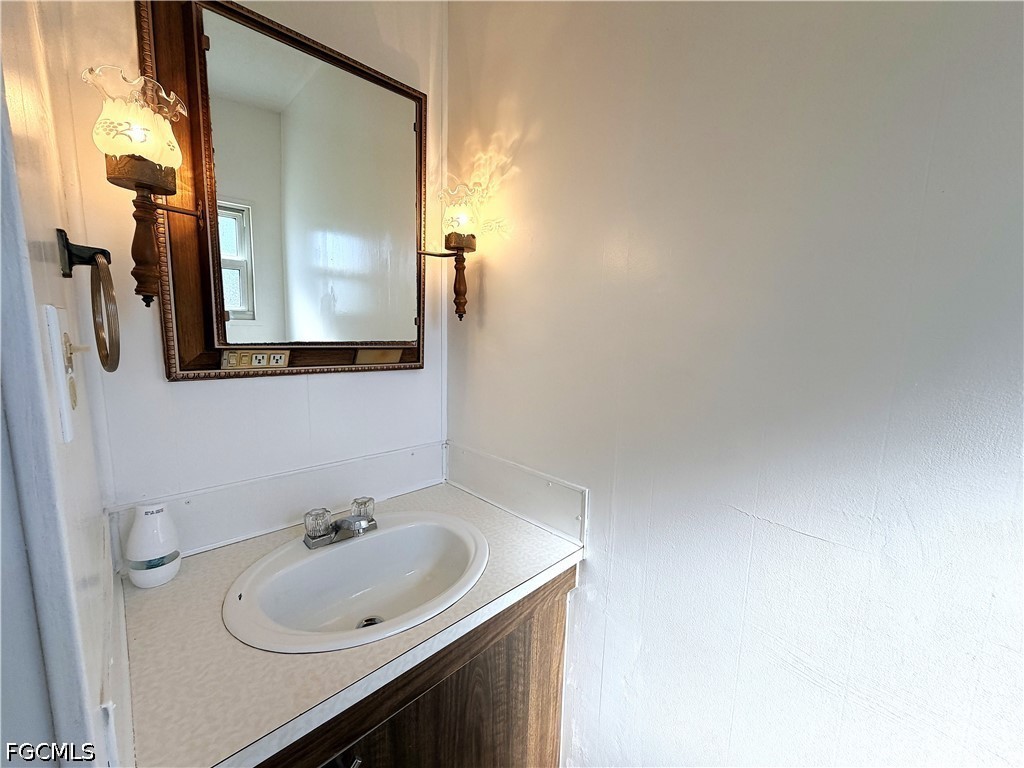 139 Gaslight Avenue North Fort Myers FL 33917 2026031628 image18