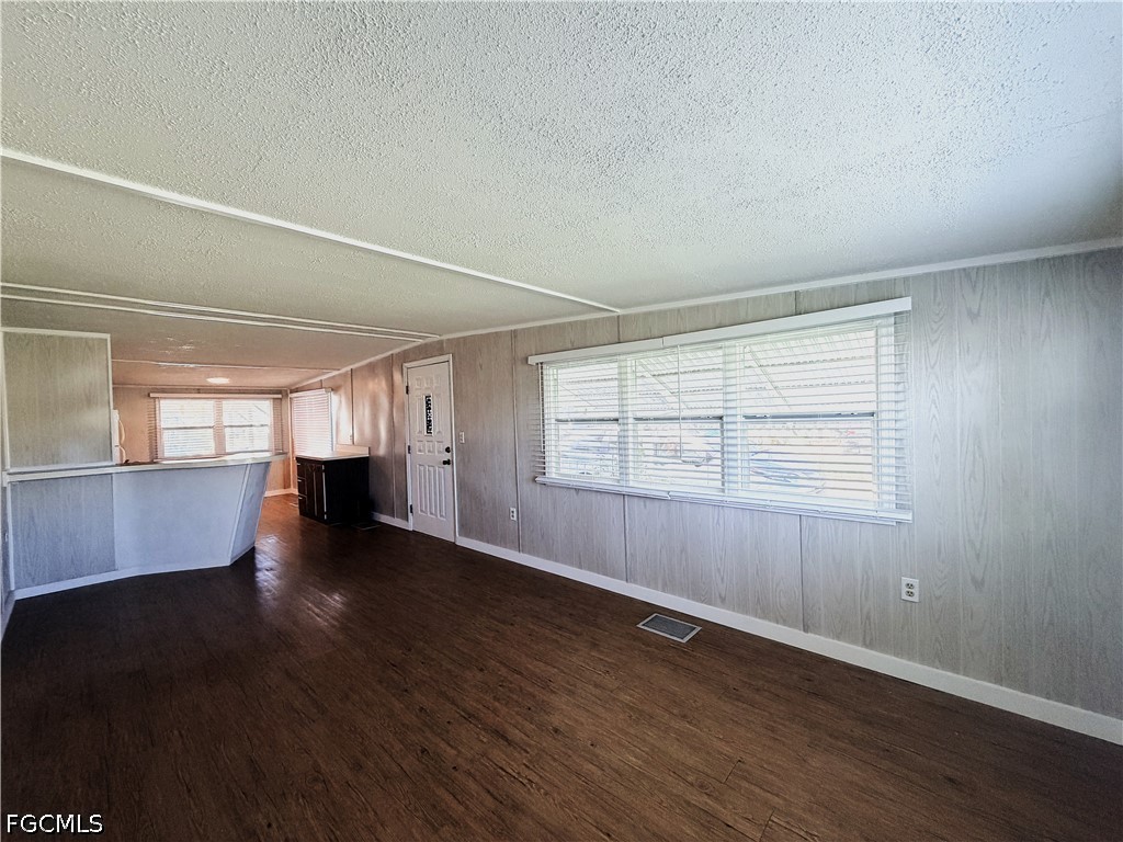 139 Gaslight Avenue North Fort Myers FL 33917 2026031628 image6