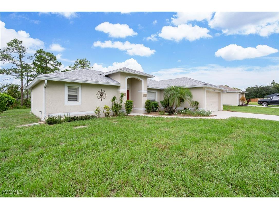 139 Sanborn Drive Lehigh Acres FL 33972 2025014861 image2
