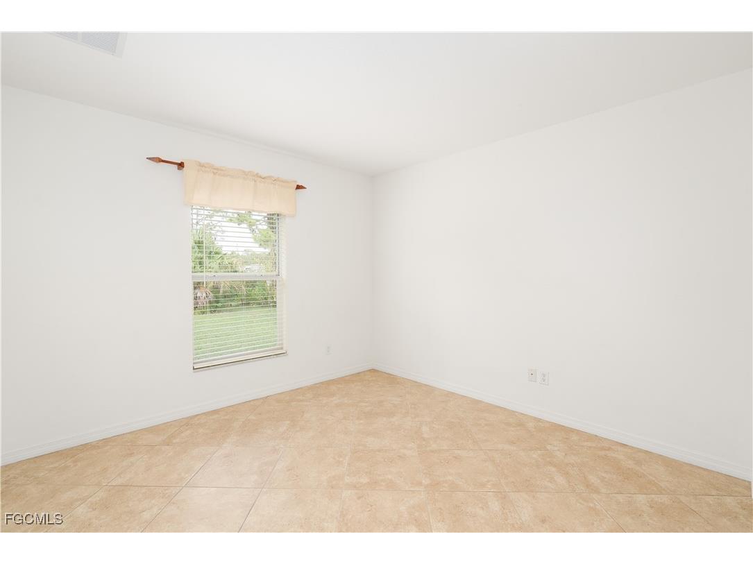 139 Sanborn Drive Lehigh Acres FL 33972 2025014861 image21