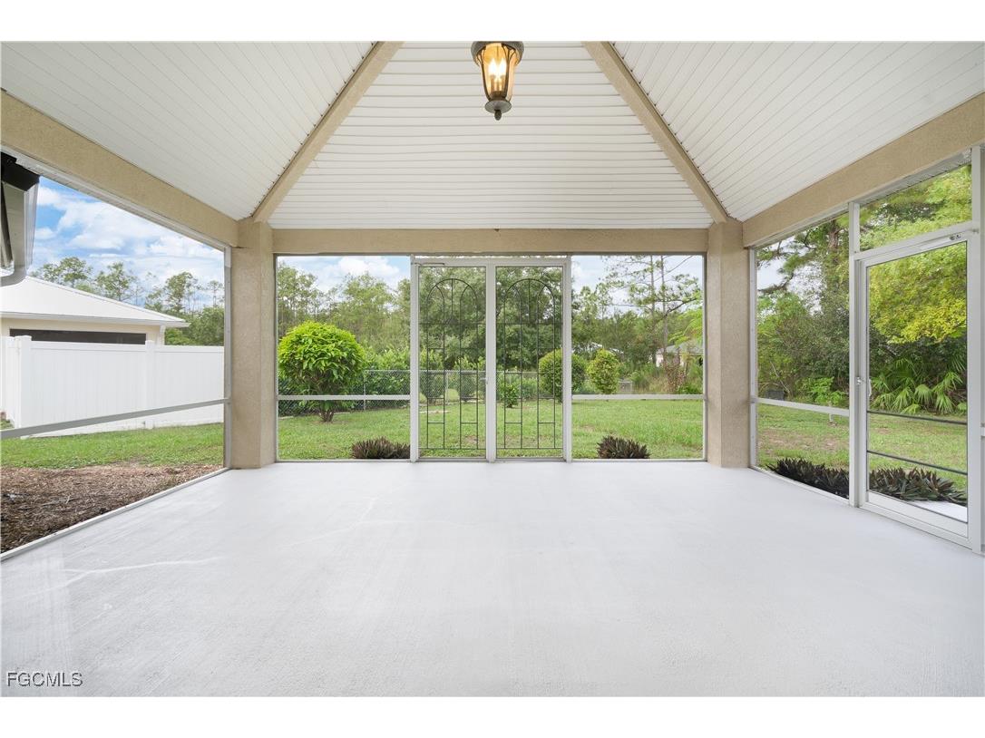 139 Sanborn Drive Lehigh Acres FL 33972 2025014861 image3