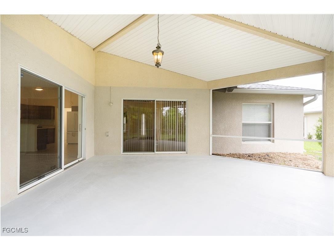 139 Sanborn Drive Lehigh Acres FL 33972 2025014861 image4