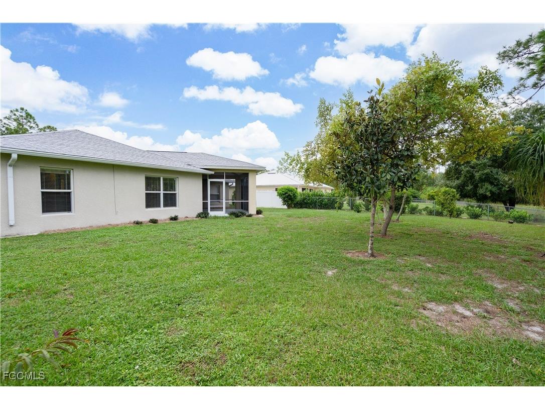 139 Sanborn Drive Lehigh Acres FL 33972 2025014861 image7