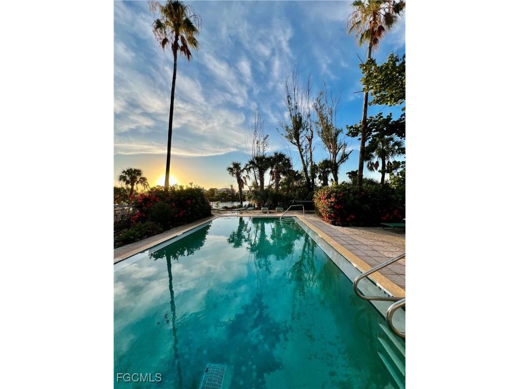 1390 Middle Gulf Drive #E Sanibel FL 33957 2025011570 image2