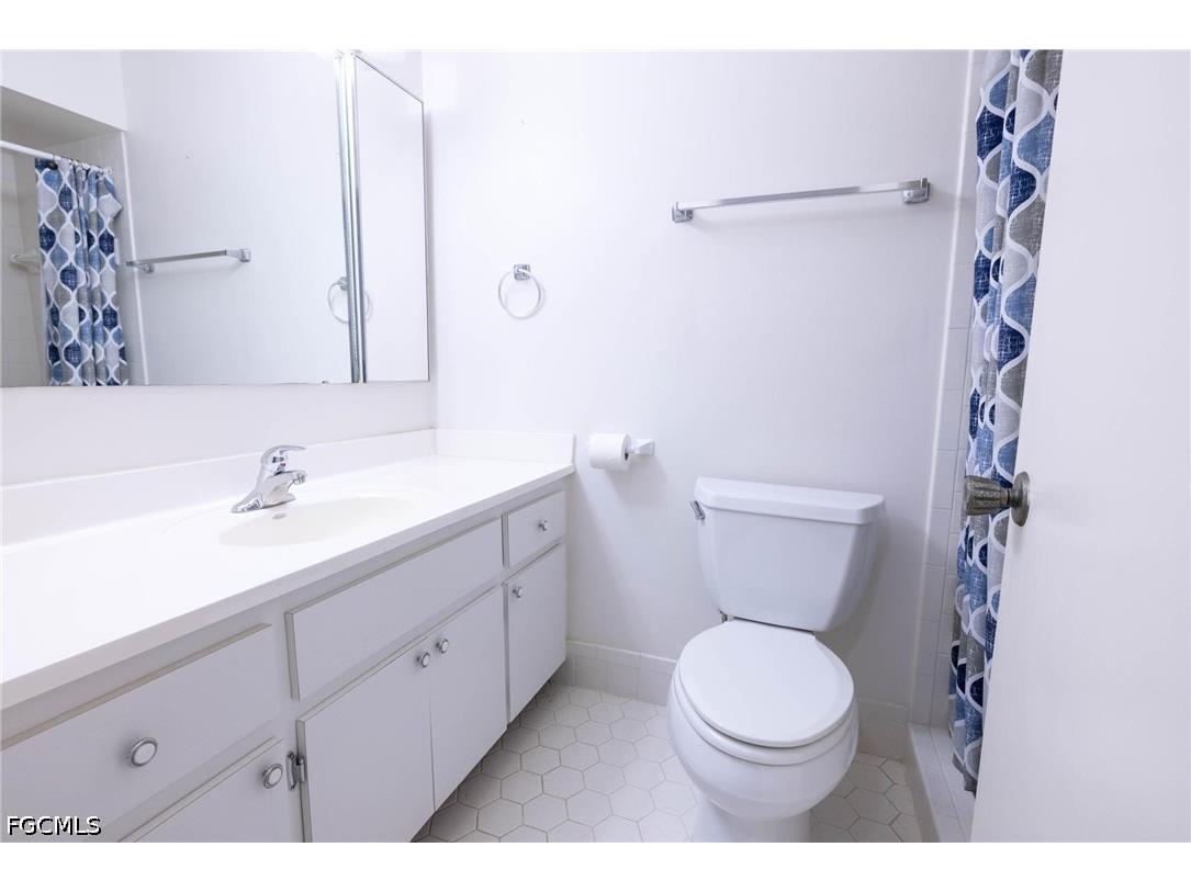 1390 Myerlee Country Club Boulevard Fort Myers FL 33919 2026015406 image14