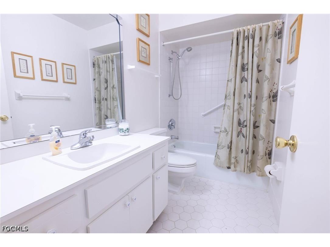 1390 Myerlee Country Club Boulevard Fort Myers FL 33919 2026015406 image17