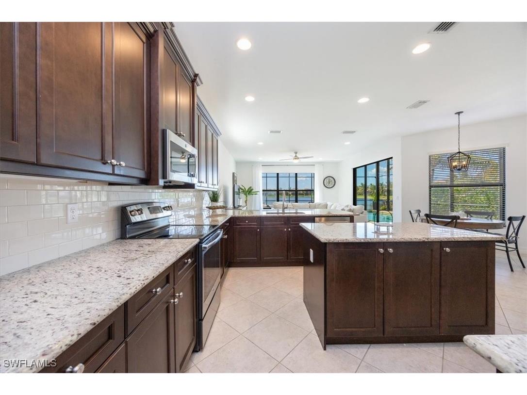 13905 Luna Drive Naples FL 34109 225073417 image12