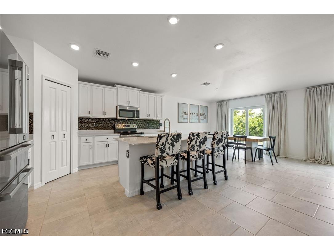 13910 Buckingham Oak Drive Fort Myers FL 33905 2026019289 image1