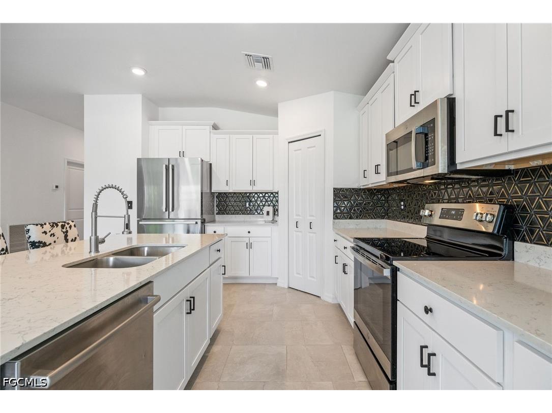13910 Buckingham Oak Drive Fort Myers FL 33905 2026019289 image10