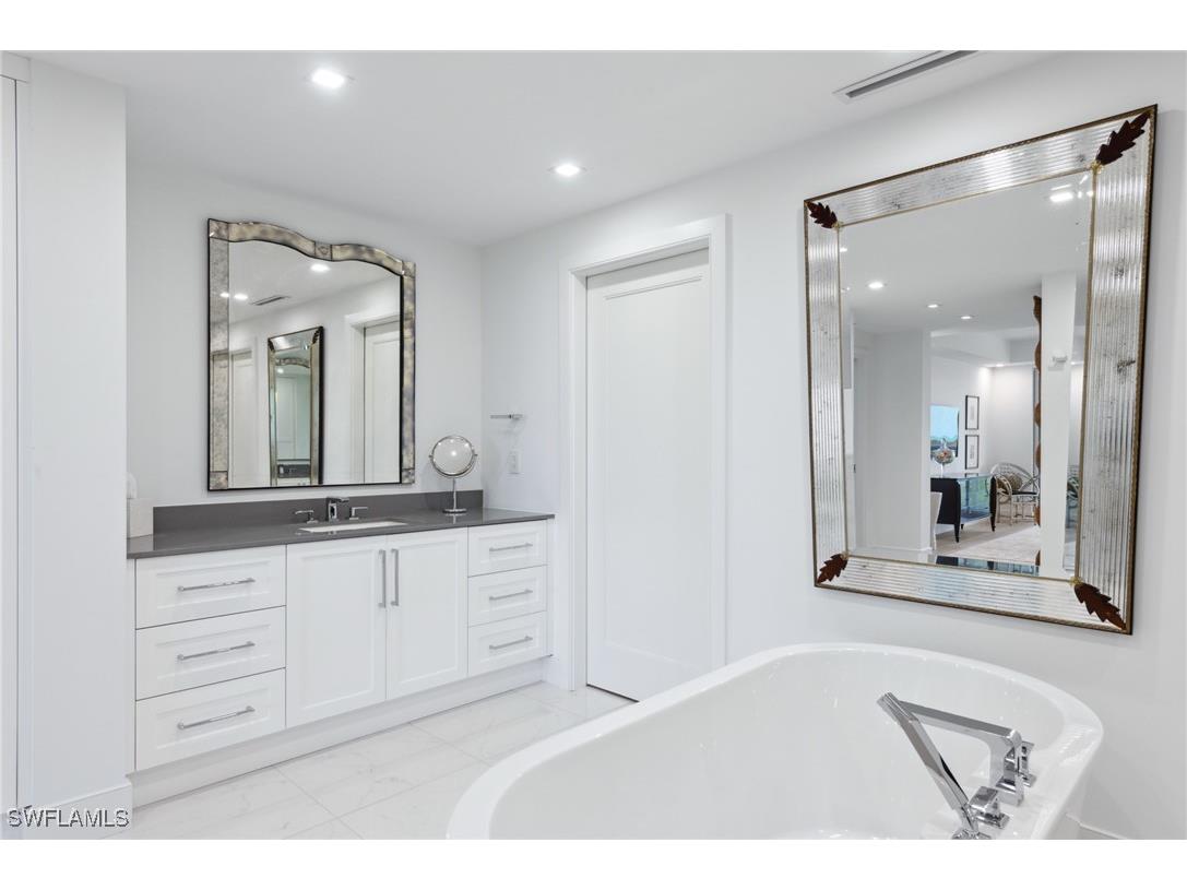  Naples FL 34110 225062578 image16