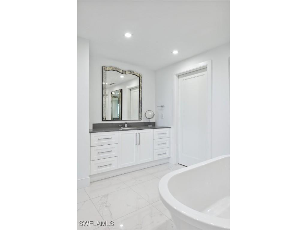  Naples FL 34110 225062578 image17