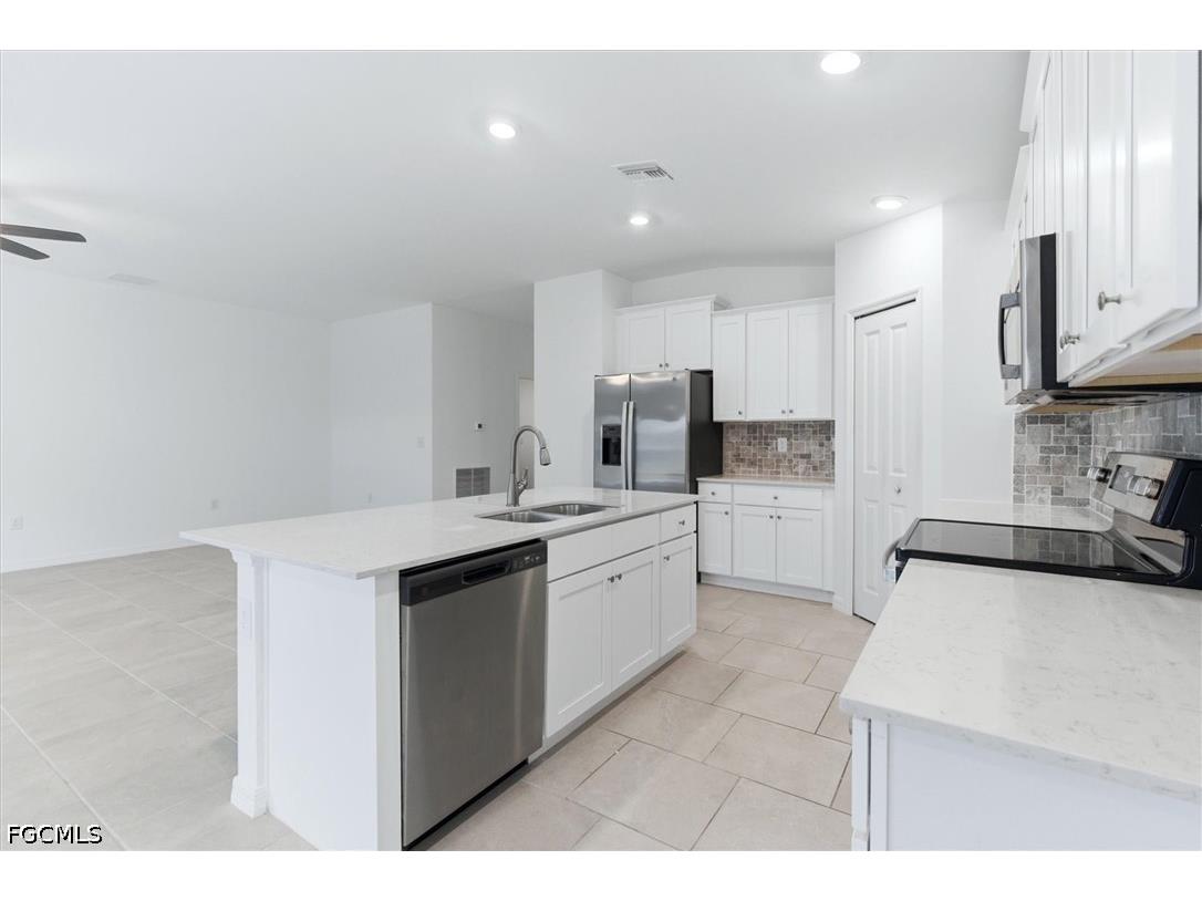 13963 Buckingham Oak Drive Fort Myers FL 33905 2026025161 image5