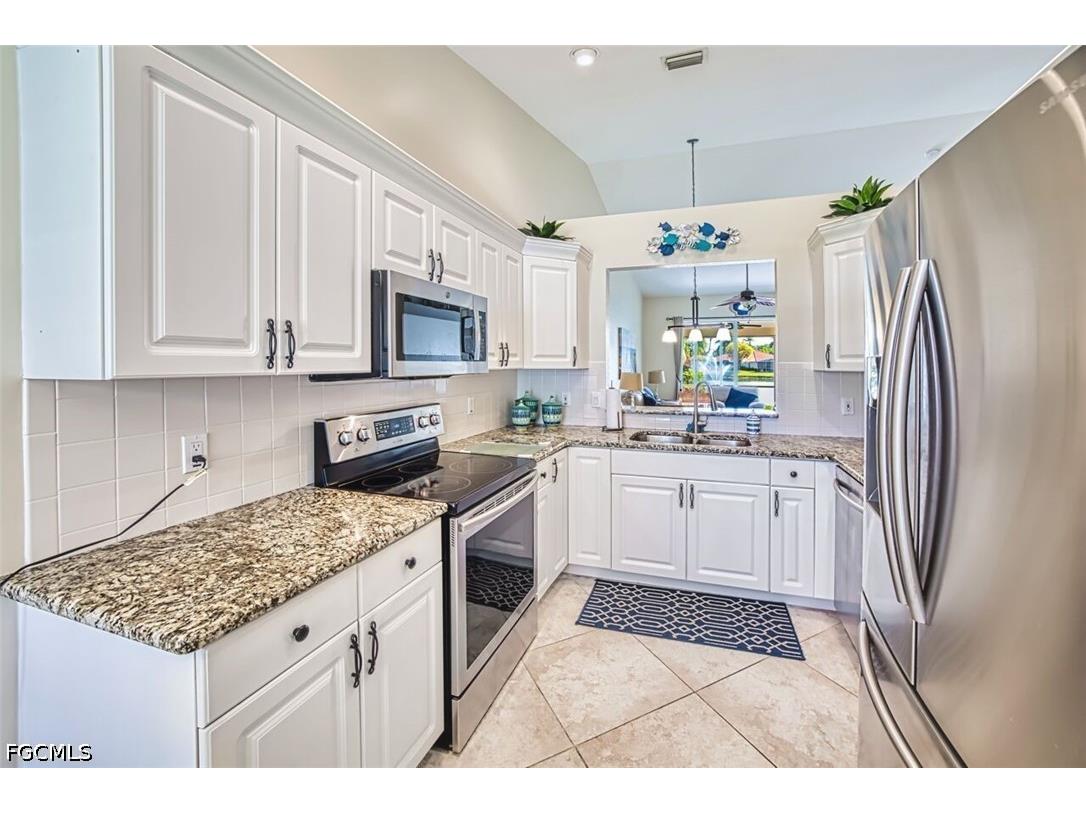 13971 Reflection Lakes Drive Fort Myers FL 33907 2026019213 image8