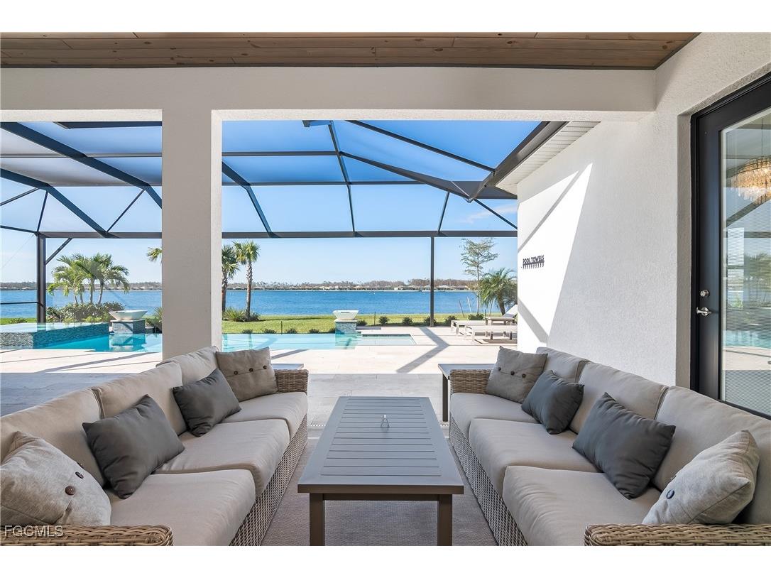 13974 Blue Bay Circle Fort Myers FL 33913 2025024124 image7