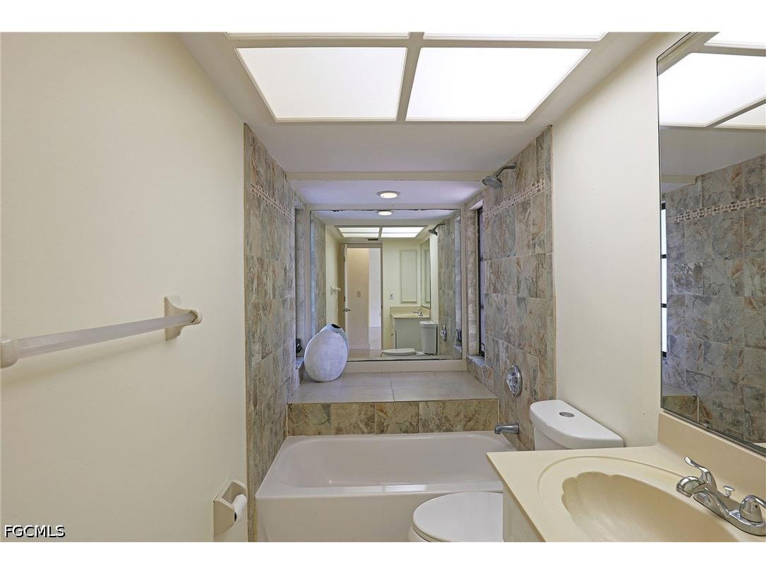 1398 Evalena Lane North Fort Myers FL 33917 2026017959 image7