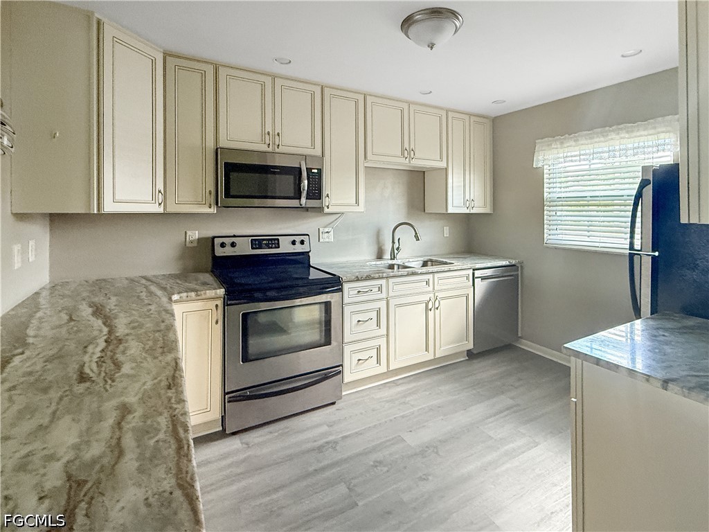 1398 Myerlee Country Club Boulevard Fort Myers FL 33919 2026017928 image5