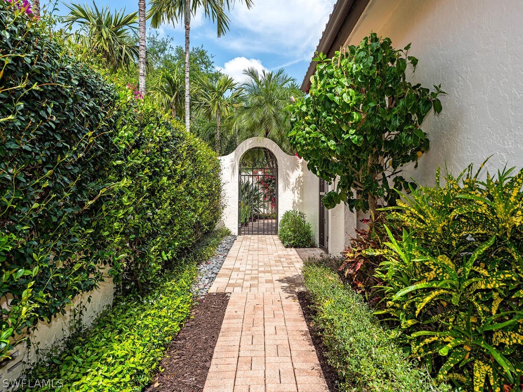 14 Las Brisas Way #15 Naples FL 34108 224017476 image1