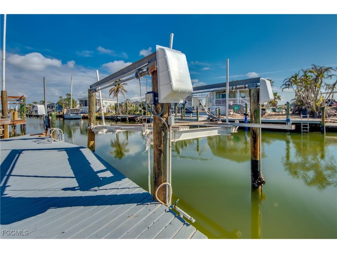 14 Nancy Lane Fort Myers Beach FL 33931 2025003352 image21
