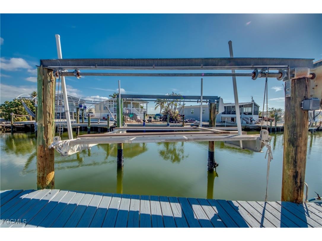 14 Nancy Lane Fort Myers Beach FL 33931 2025003352 image22