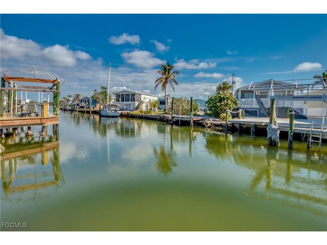 14 Nancy Lane Fort Myers Beach FL 33931 2025003352 image23