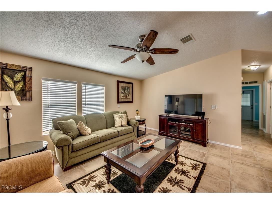 14 Nancy Lane Fort Myers Beach FL 33931 2025003352 image4