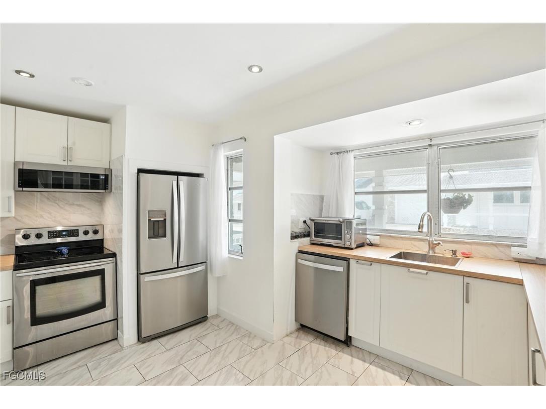 14 Watercolor Way #14 Naples FL 34113 2025020823 image9