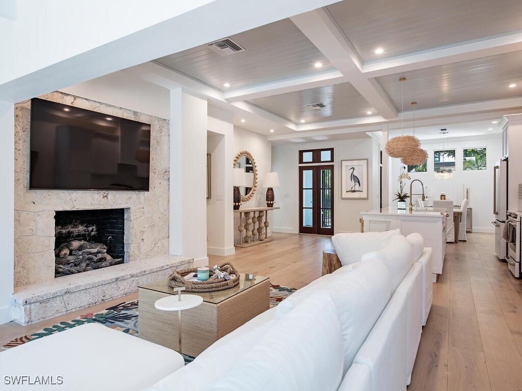  Naples FL 34102 226005371 image2