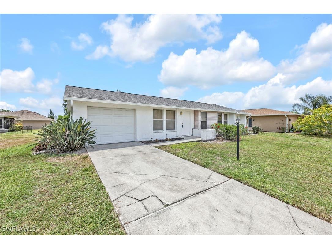 140 Blue Ridge Drive Naples FL 34112 225042752 image1