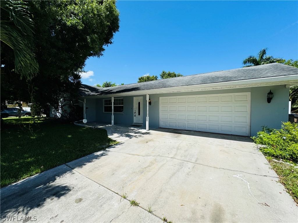 140 Circle Drive Fort Myers FL 33905 224061702 image1