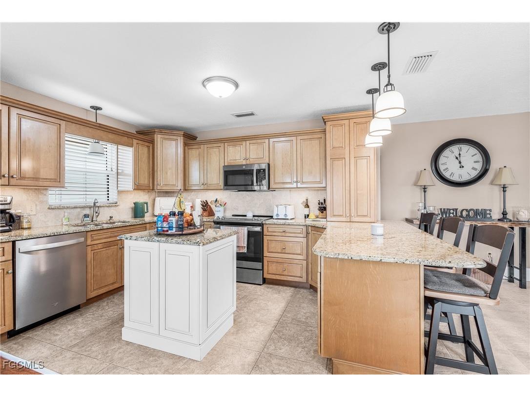 140 Curlew Street Fort Myers Beach FL 33931 2025018284 image19