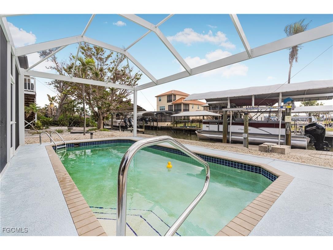 140 Curlew Street Fort Myers Beach FL 33931 2025018284 image4