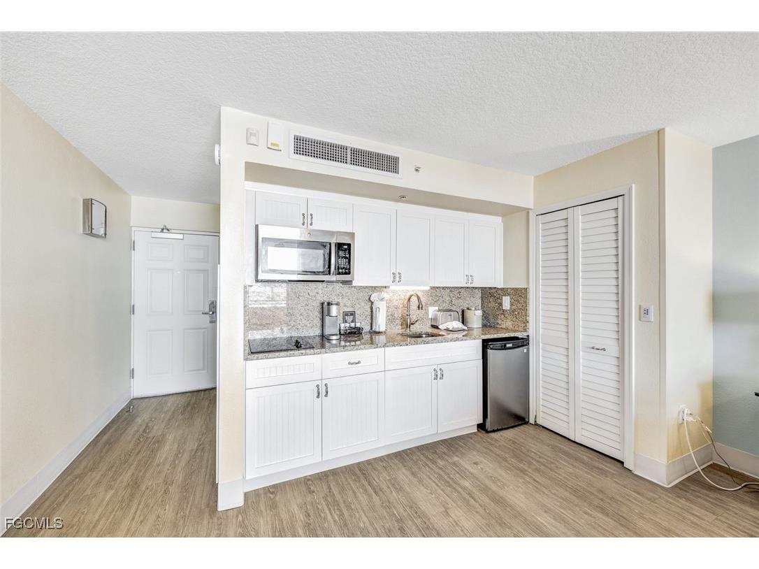 140 Estero Boulevard #2105 Fort Myers Beach FL 33931 2025018719 image10