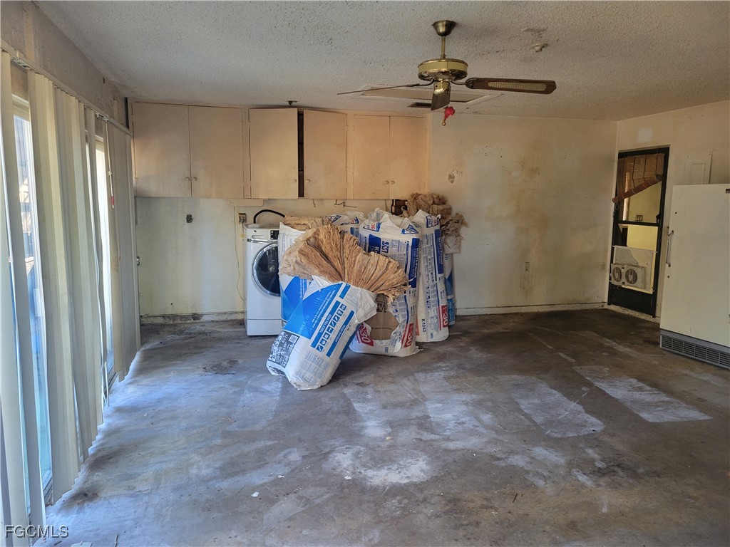 140 Fairview Avenue Fort Myers FL 33905 2025023219 image3