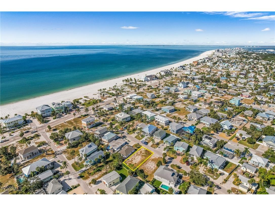 140 Hercules Drive Fort Myers Beach FL 33931 2025020788 image3
