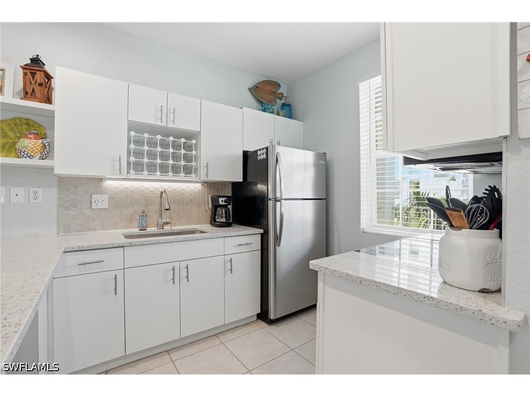 140 Palm Street #211 Marco Island FL 34145 226016408 image14